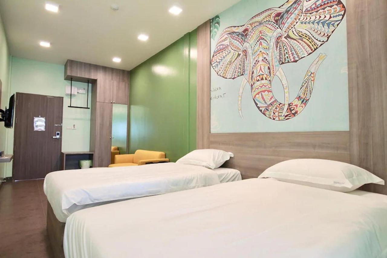 R 17 Living Hotel Бангкок Экстерьер фото